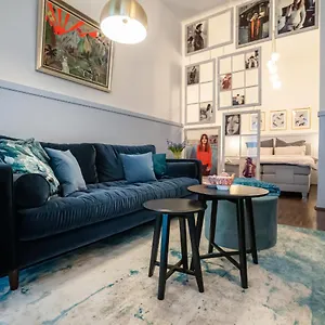  Apartment Designer Loft-ferienwohnung Im Zentrum Mit Tiefgaragen-parkplatz, Waschmaschine Und Privatterrasse Deutschland